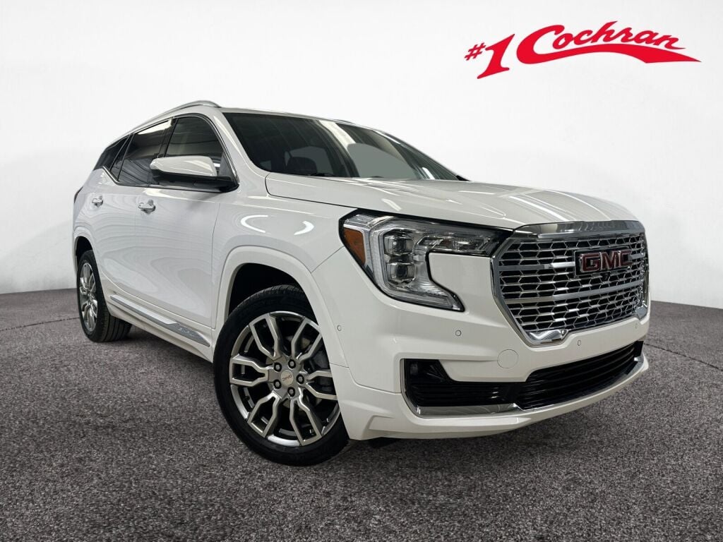 2023 GMC Terrain Denali's photo