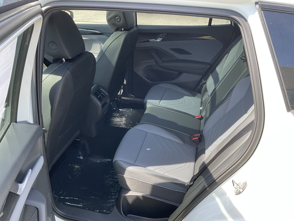 2025 Volkswagen Tiguan SE R-Line Black photo 4