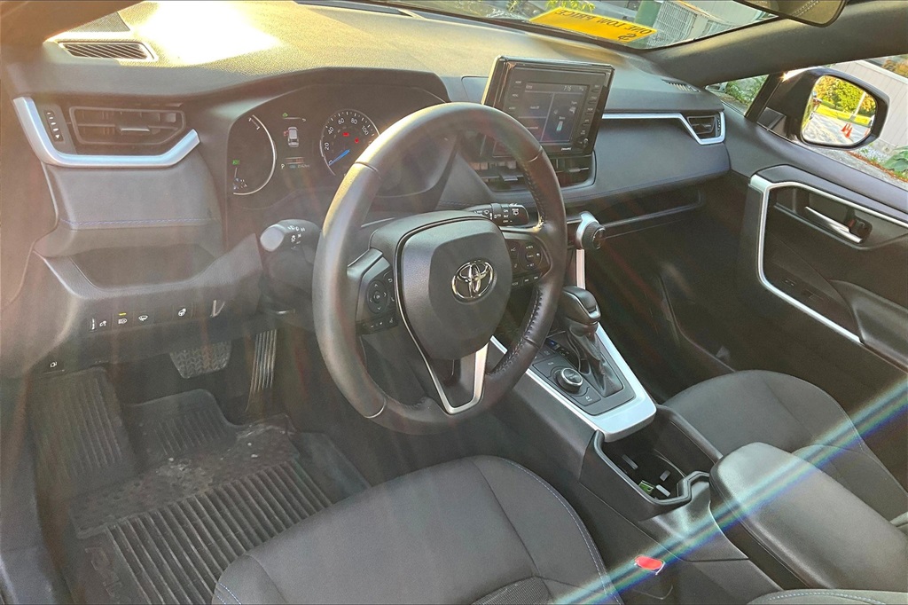 2022 Toyota RAV4 Hybrid SE photo 4