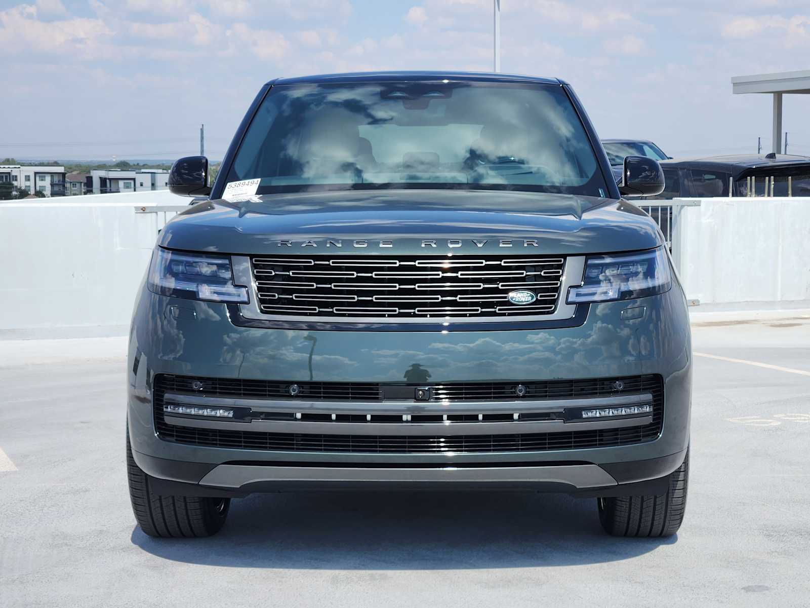 2025 Land Rover Range Rover SE photo 2