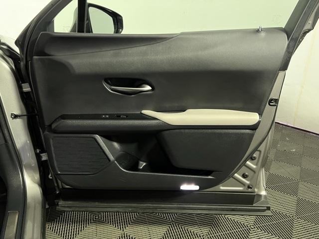 2021 Lexus UX 200 photo 30