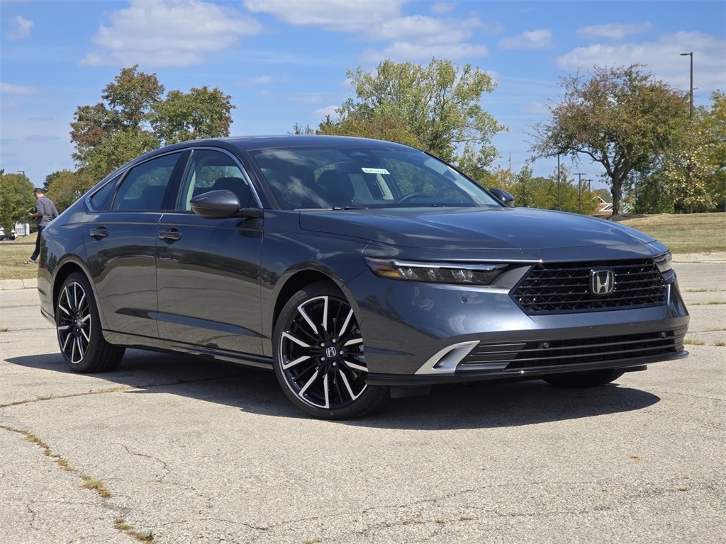 2025 Honda Accord Hybrid Touring photo 2