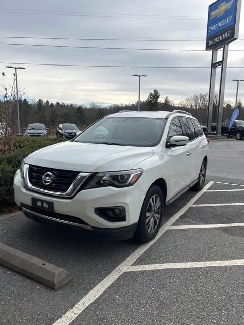 2018 Nissan Pathfinder SV