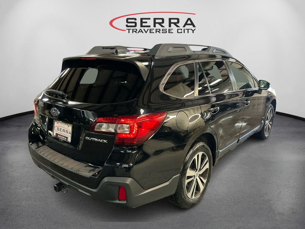 2018 Subaru Outback 2.5i photo 3