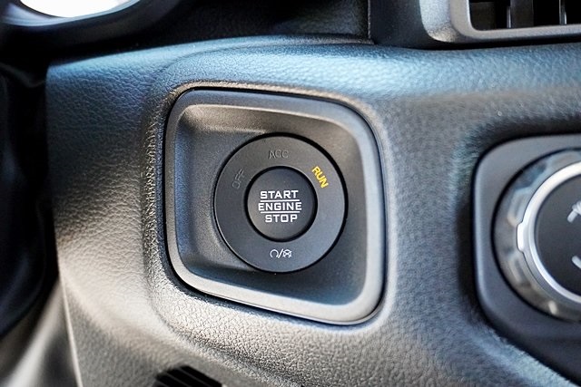 New 2025 Anvil Clear-Coat Exterior Paint Jeep Sport image 37