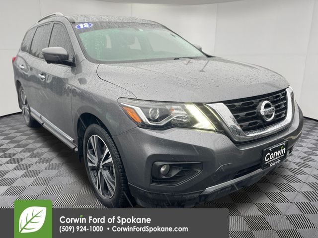 2018 Nissan Pathfinder Platinum's photo