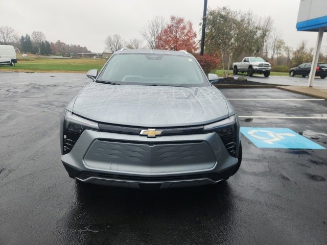 2025 Chevrolet Blazer EV photo 2