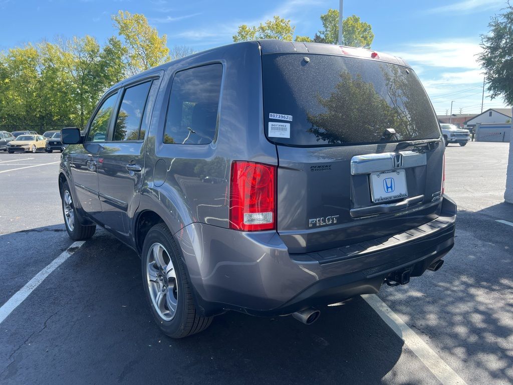 2015 Honda Pilot SE photo 2