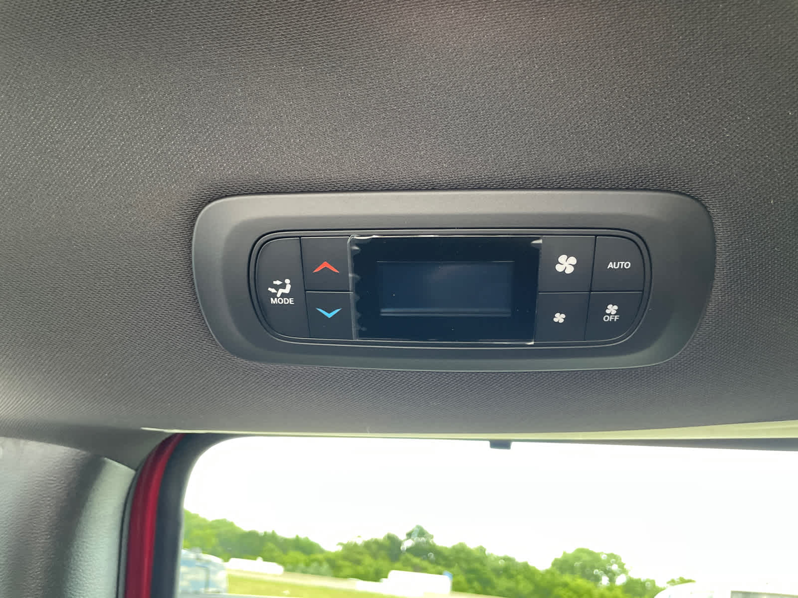 2026 Chrysler Pacifica photo 13