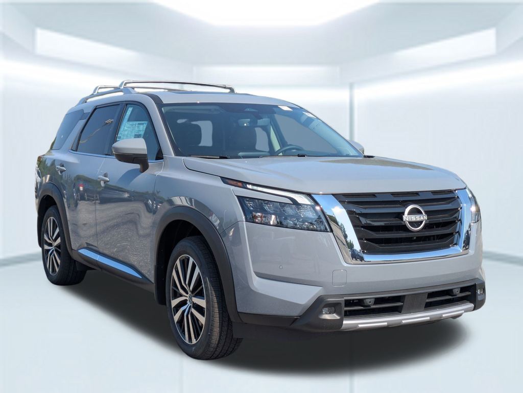 2025 Nissan Pathfinder Platinum photo 7