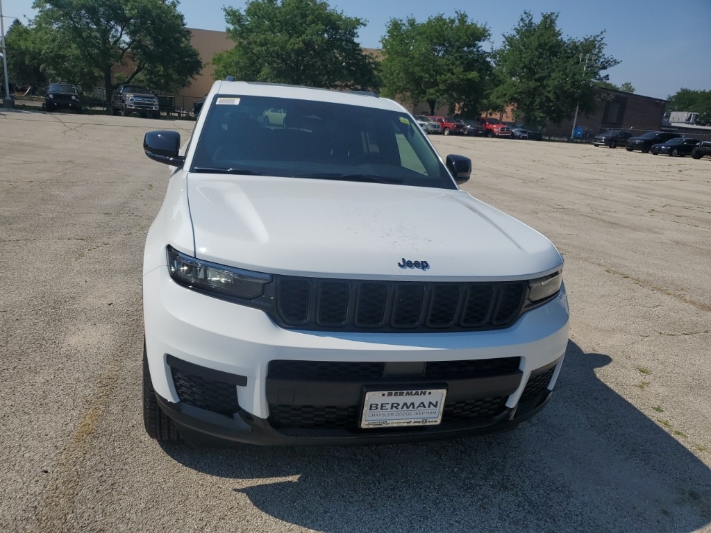 2025 Jeep Grand Cherokee Altitude X photo 2