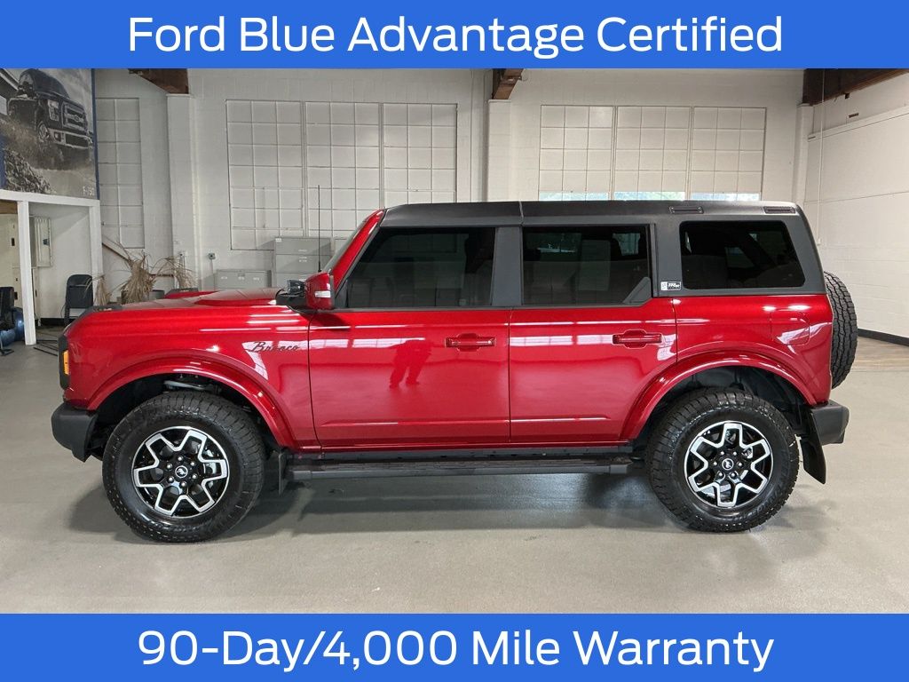 2021 Ford Bronco Outer Banks photo 2
