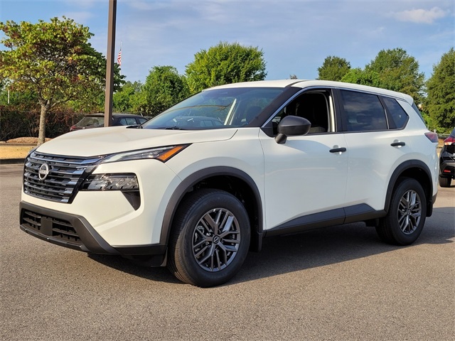 2026 Nissan Rogue S photo 3