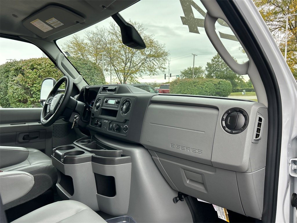 2024 FORD E-450 - Image 26