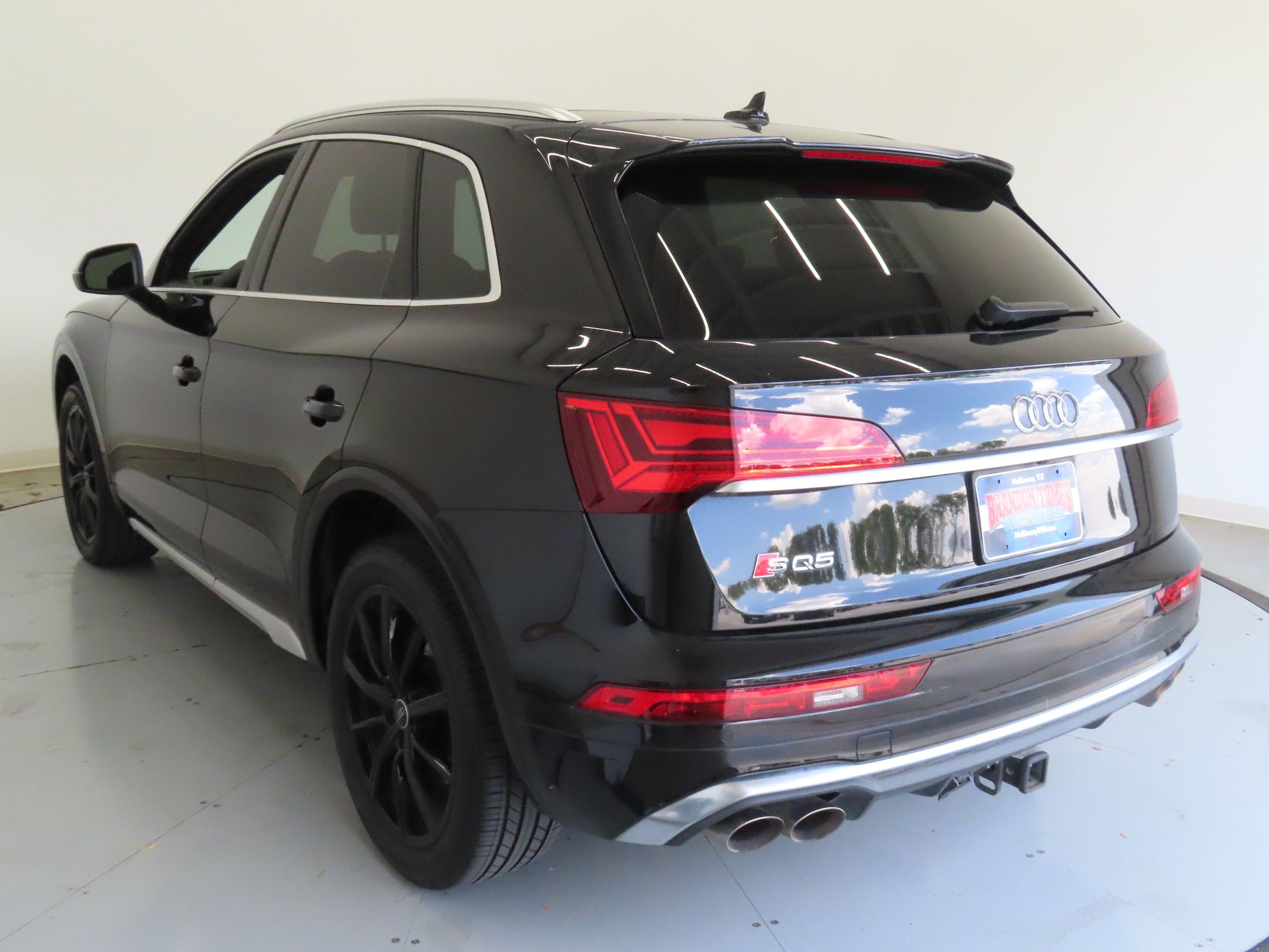 2023 Audi SQ5 Premium Plus photo 3