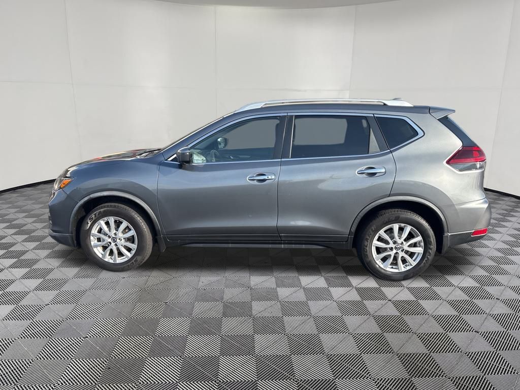 2018 Nissan Rogue SV photo 2