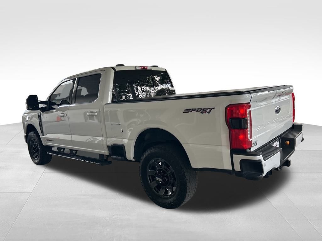 2024 Ford F-250 photo 3