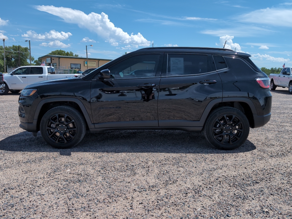 2023 Jeep Compass Altitude photo 8