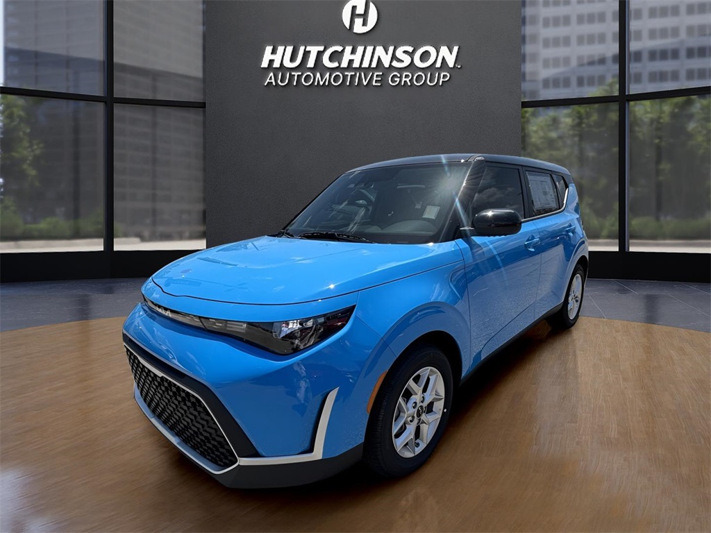 2025 Kia Soul LX S photo 3