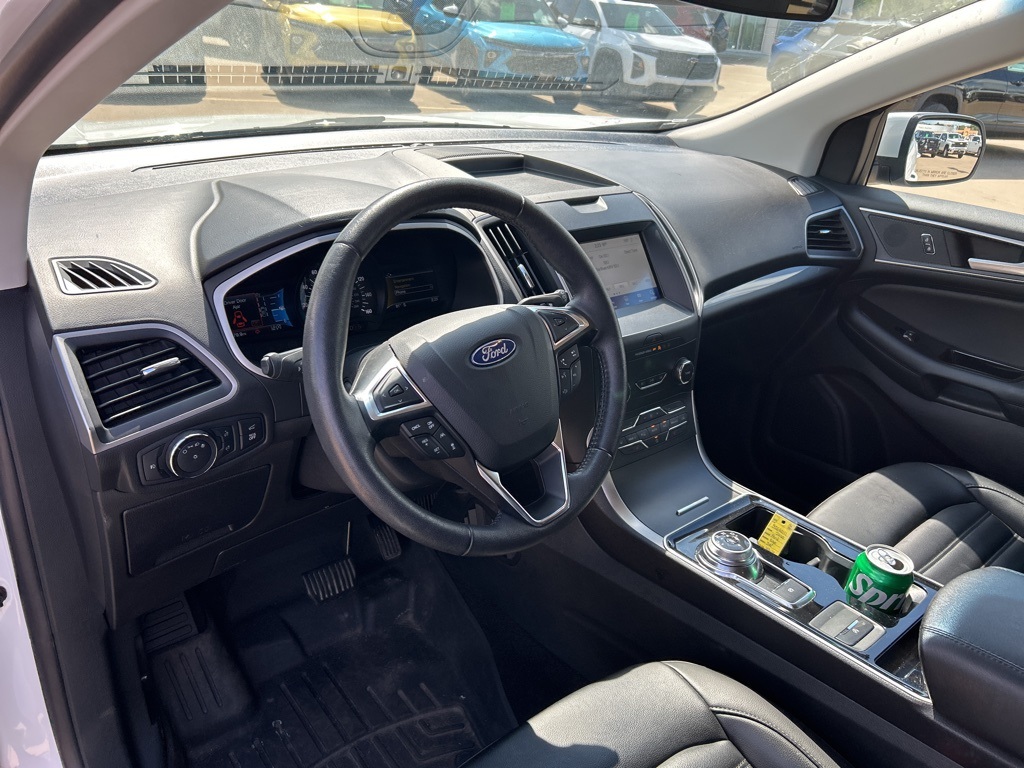 2020 Ford Edge SEL photo 11