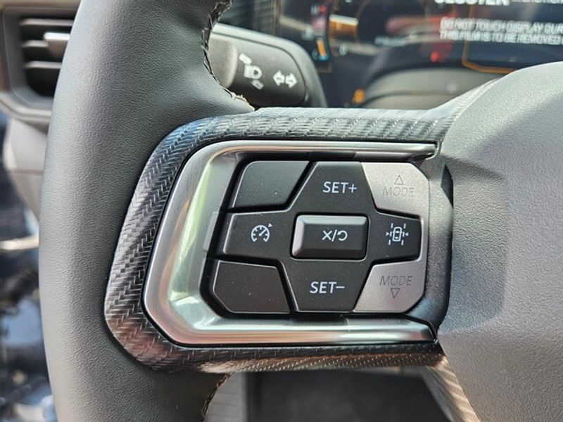 2025 Ford Mustang EcoBoost photo 17