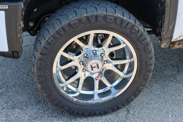 Used 2024 Summit White GMC AT4 image 7