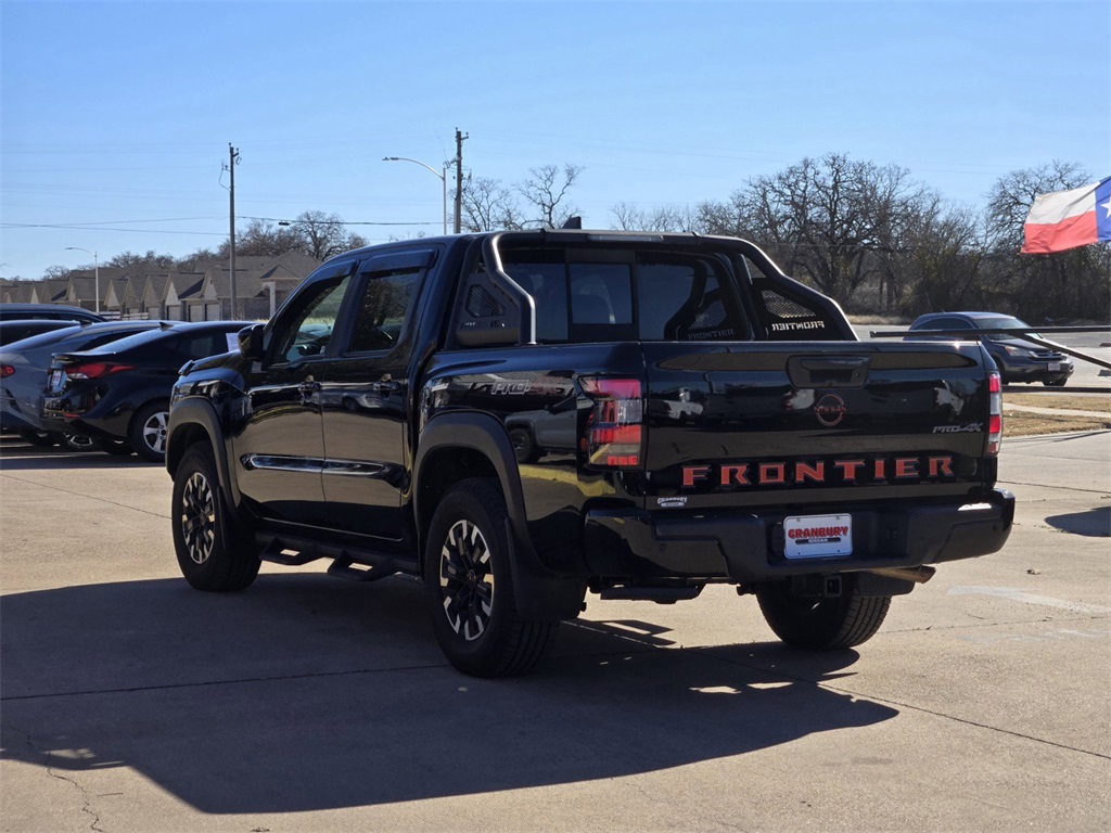 2022 Nissan Frontier PRO-4X photo 4