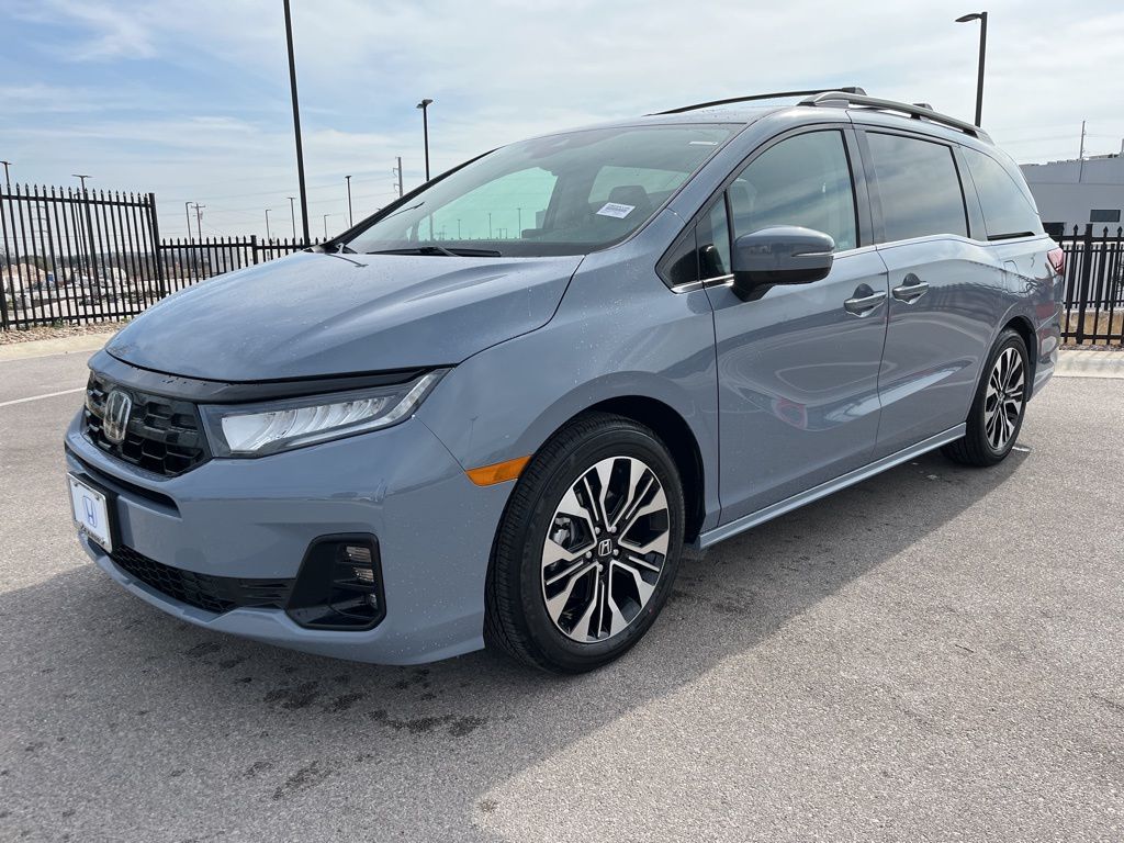 2026 Honda Odyssey Elite's photo