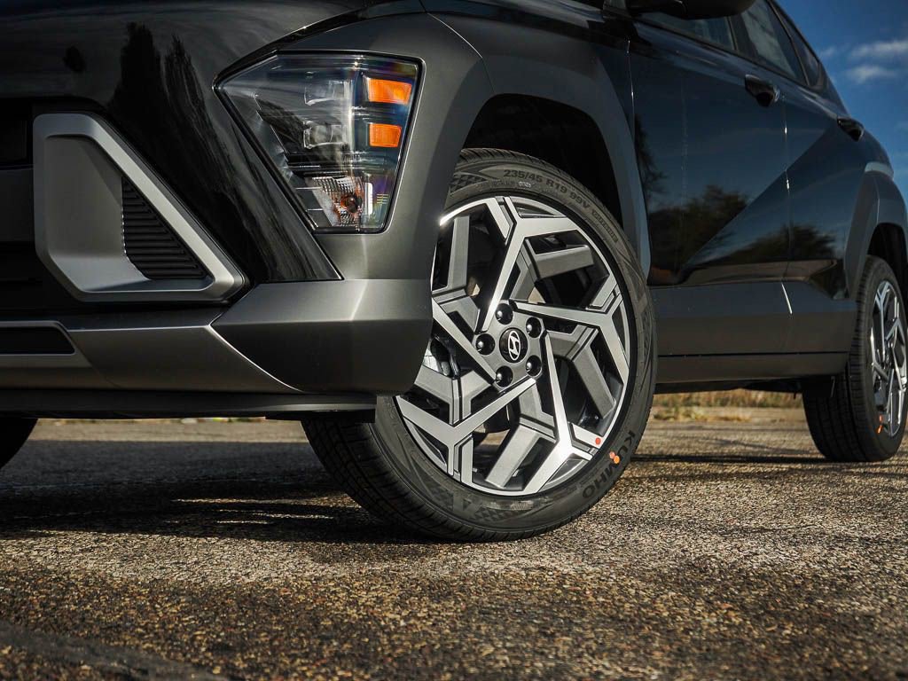 2026 Hyundai Kona SEL photo 3