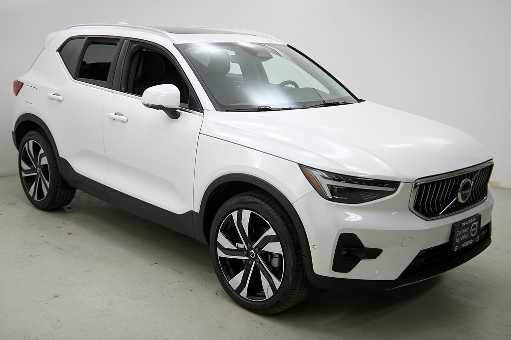 2024 VOLVO XC40 - Image 3