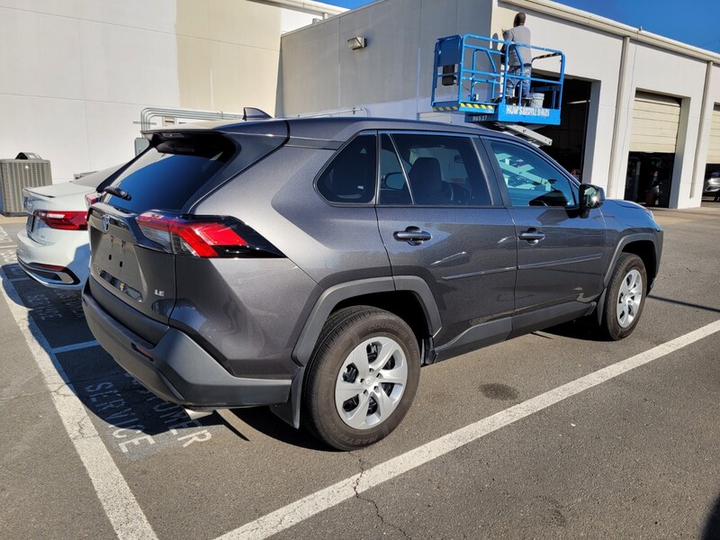 2023 Toyota RAV4 LE photo 4