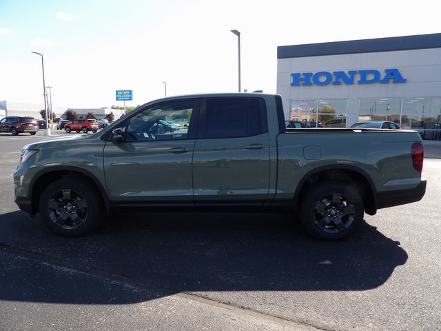 2026 Honda Ridgeline TrailSport photo 2