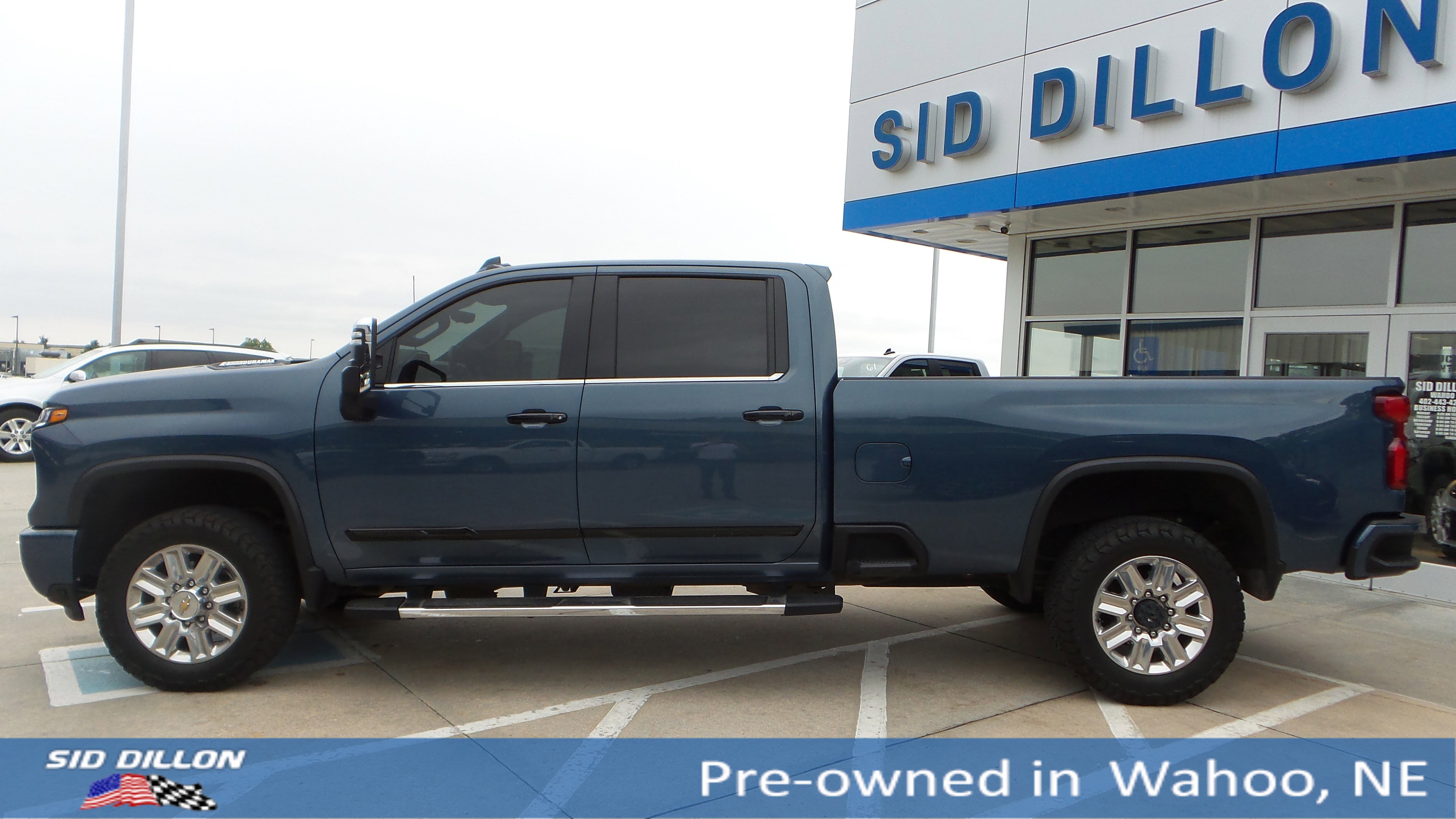 Used 2024 Lakeshore Blue Metallic Chevrolet High Country image 2