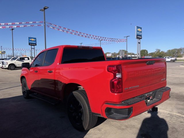 2024 Chevrolet Silverado 1500 Custom photo 2