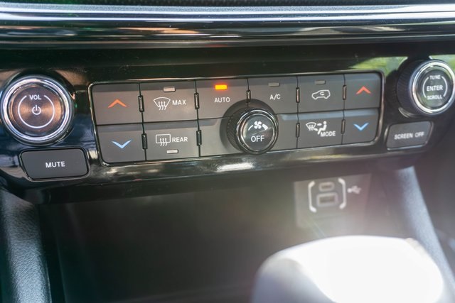 2023 Jeep Compass Altitude photo 16