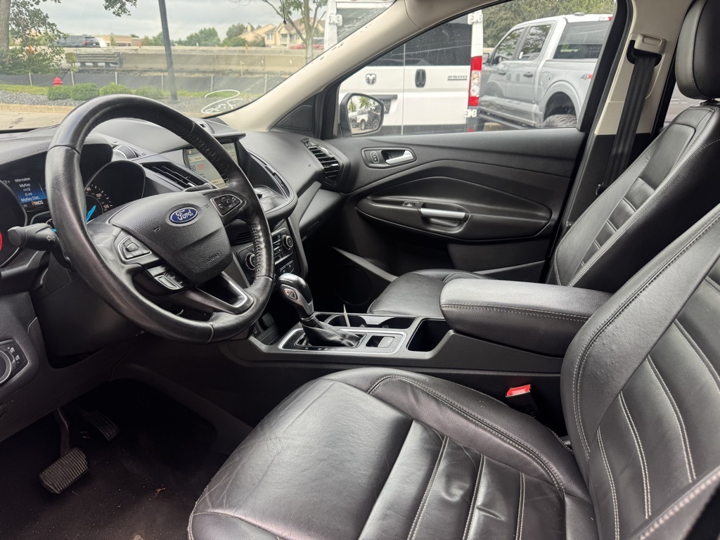 2018 Ford Escape SEL photo 4