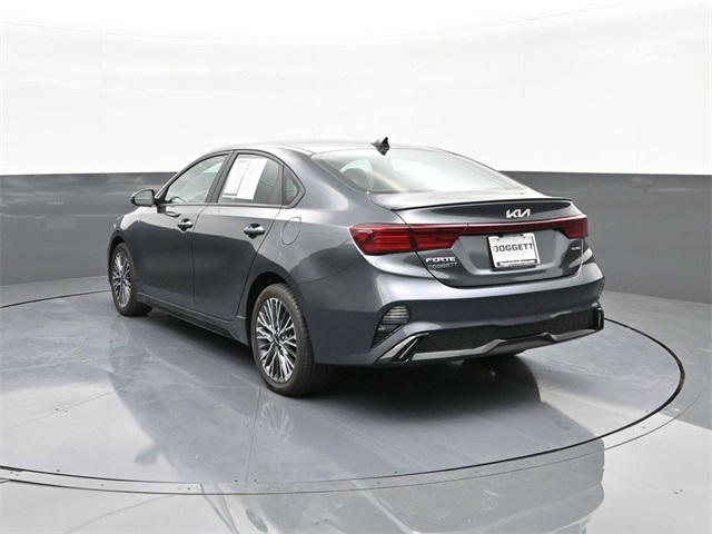 2024 Kia Forte GT-Line photo 4