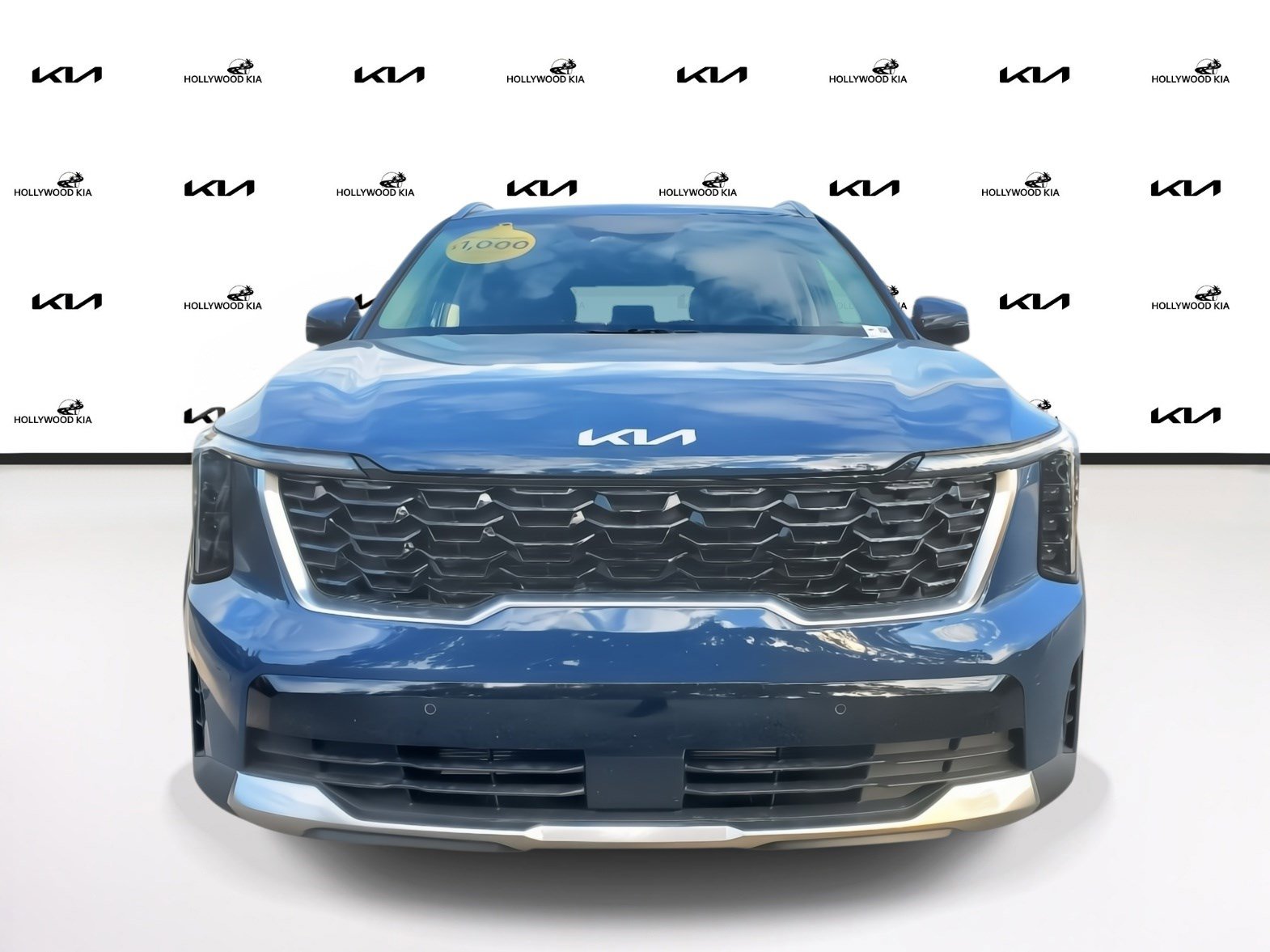 2025 Kia Sorento S photo 2
