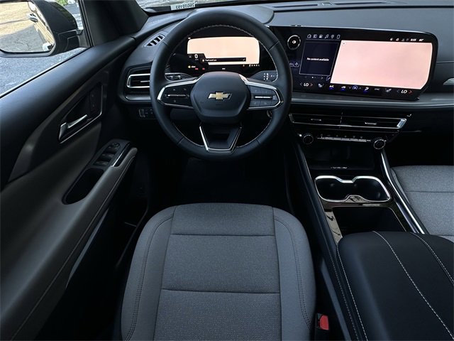 2026 Chevrolet Traverse photo 8