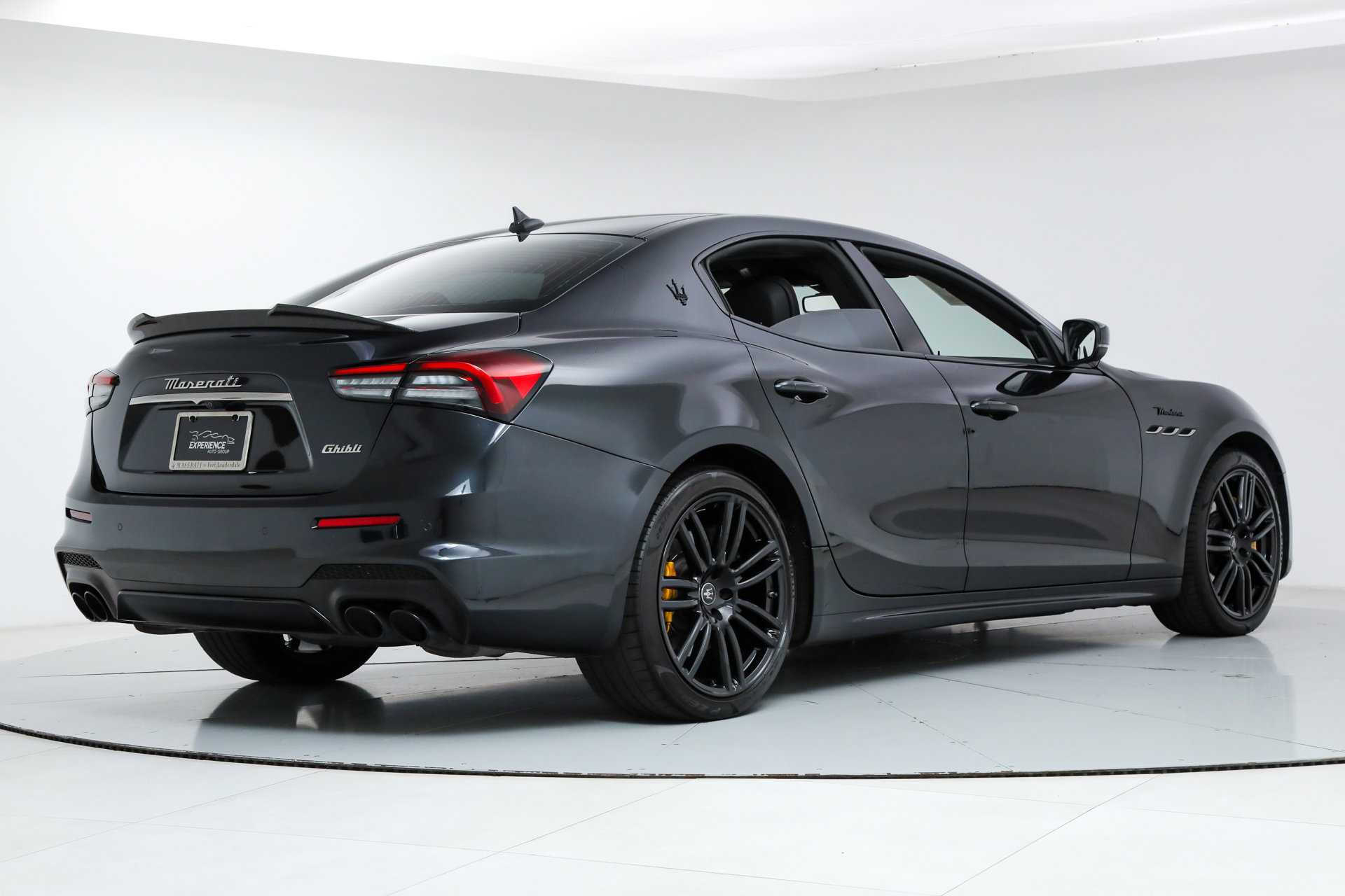 2023 Maserati Ghibli Modena Q4 photo 4