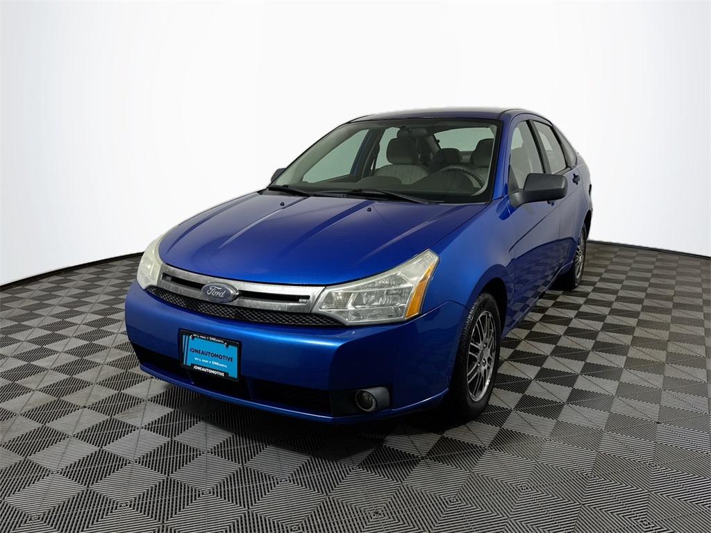 2010 Ford Focus SE's photo
