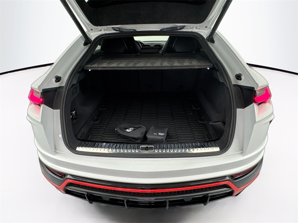 2022 Lamborghini Urus photo 27