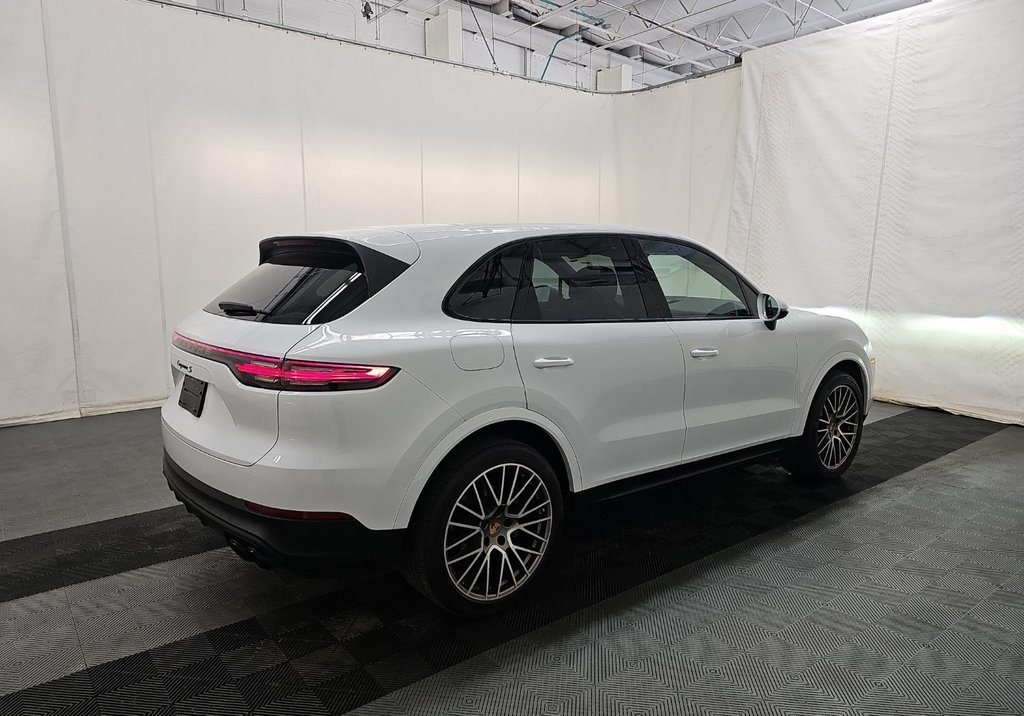 2022 Porsche Cayenne S Platinum Edition photo 4