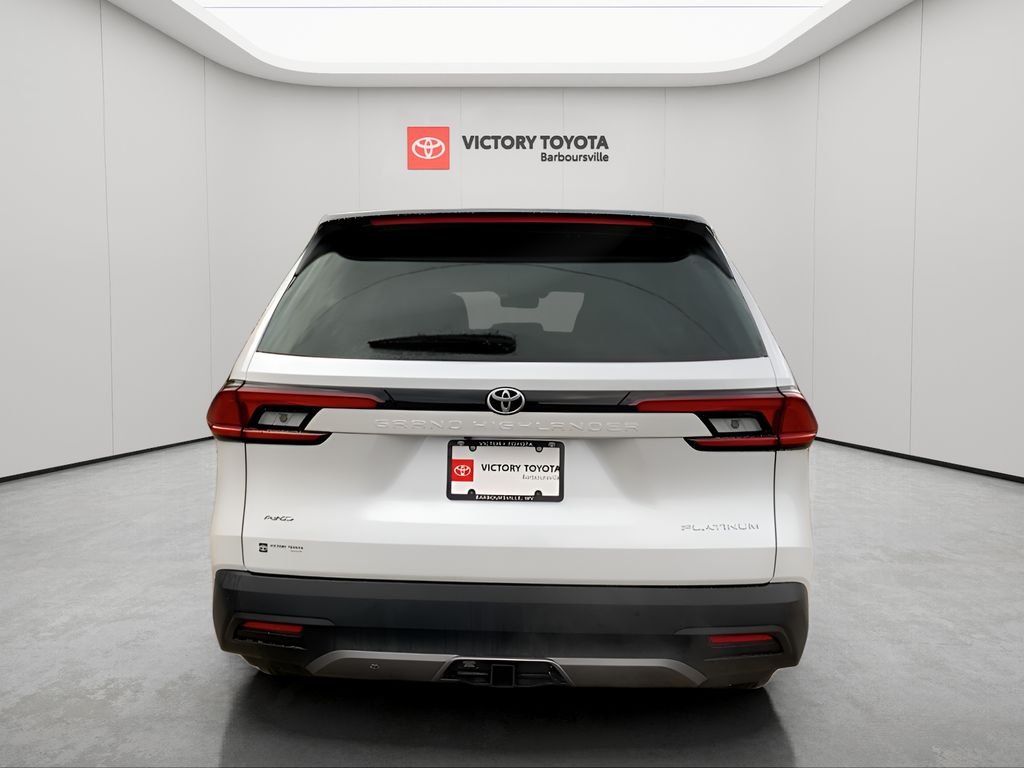 2026 Toyota Grand Highlander Platinum AWD photo 3
