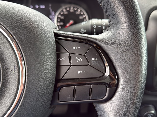 2020 Jeep Renegade Altitude photo 13