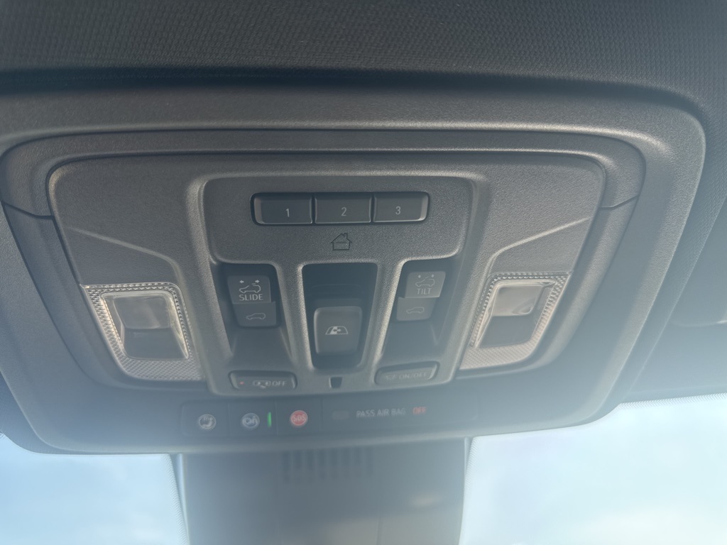 2024 Chevrolet Silverado 1500 High Country photo 33