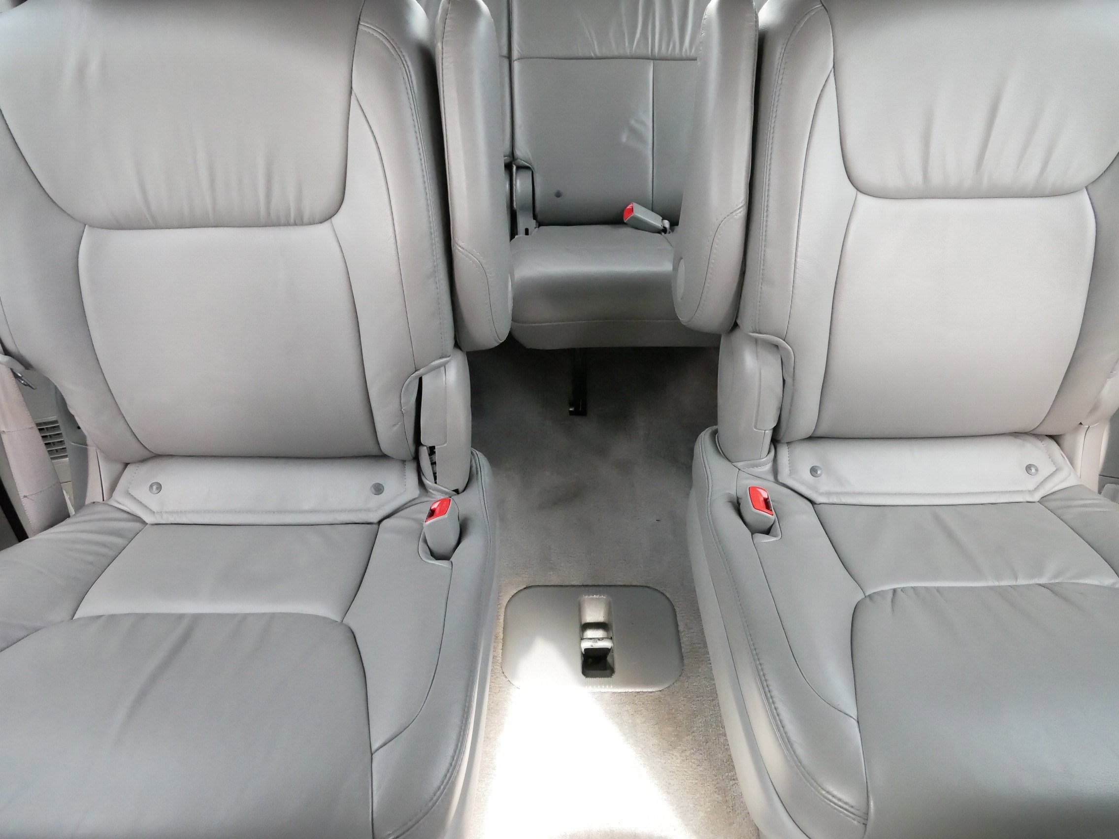 2009 Toyota Sienna XLE photo 13