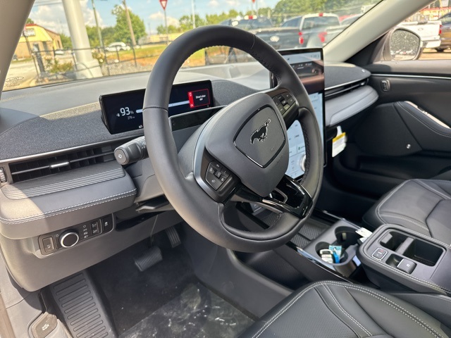 2025 Ford Mustang Mach-E Premium photo 29