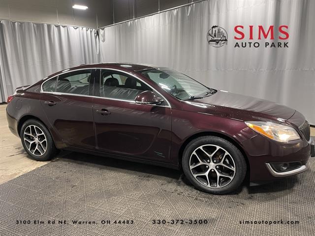 2017 Buick Regal Sport Touring's photo