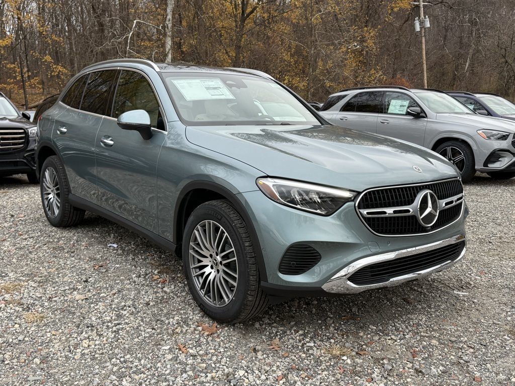2026 Mercedes-Benz GLC Base's photo
